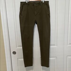 Levi's Dark Olive XXChino Pant